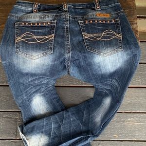 Cowgirl Tuff “Cheyenne” Jeans sz 33 Long